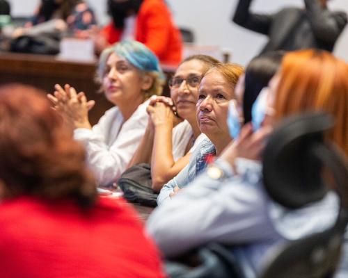 FotografoFoto Alcaldía de Medellín:Una mirada a las víctimas del conflicto armado desde el enfoque de género y la Secretaría de las Mujeres.